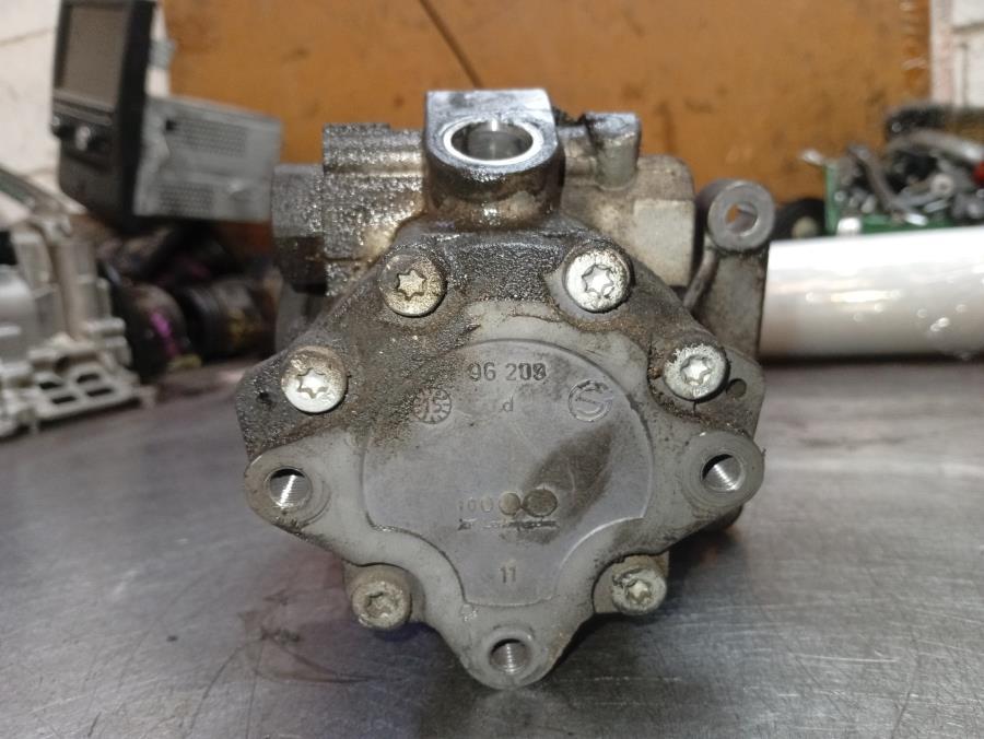 BOMBA-DE-DIRECCION-HIDRAULICA-MERCEDES-SPRINTER-W906-210-CDI-Ano-2015-Auto-Desguace-Luque