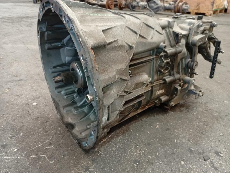 CAJA-DE-CAMBIOS-MANUAL-MERCEDES-SPRINTER-W906-210-CDI-Ano-2015-Auto-Desguace-Luque
