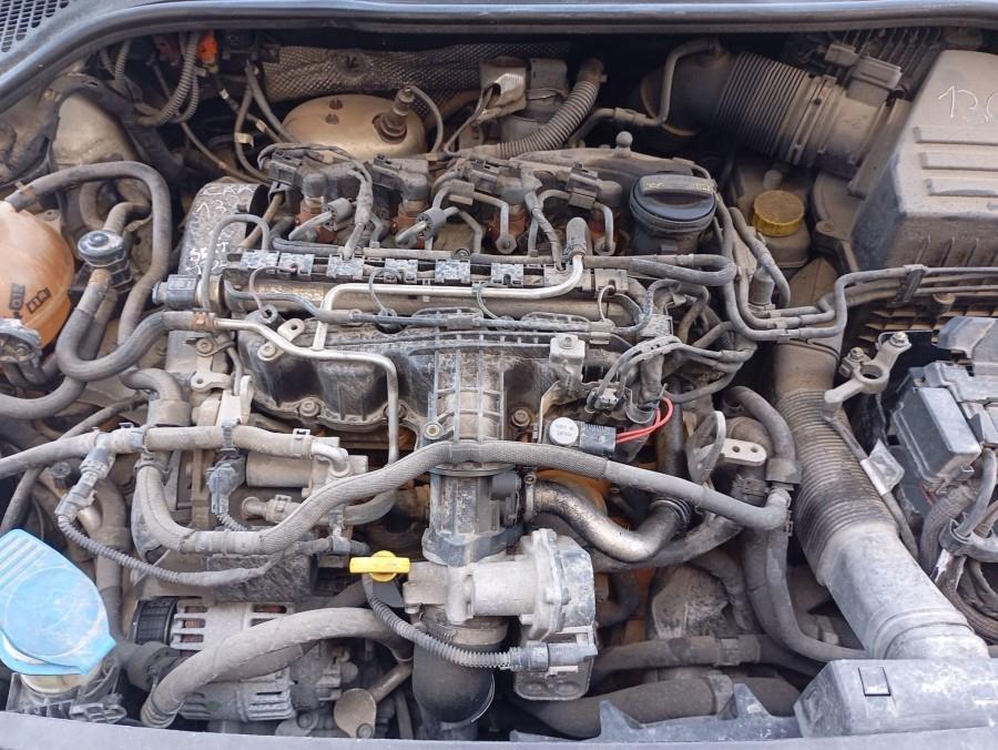 ANTINIEBLA-DELANTERO-IZQUIERDO-SEAT-TOLEDO-KG-1-6-TDI-Ano-2015-Auto-Desguace-Luque