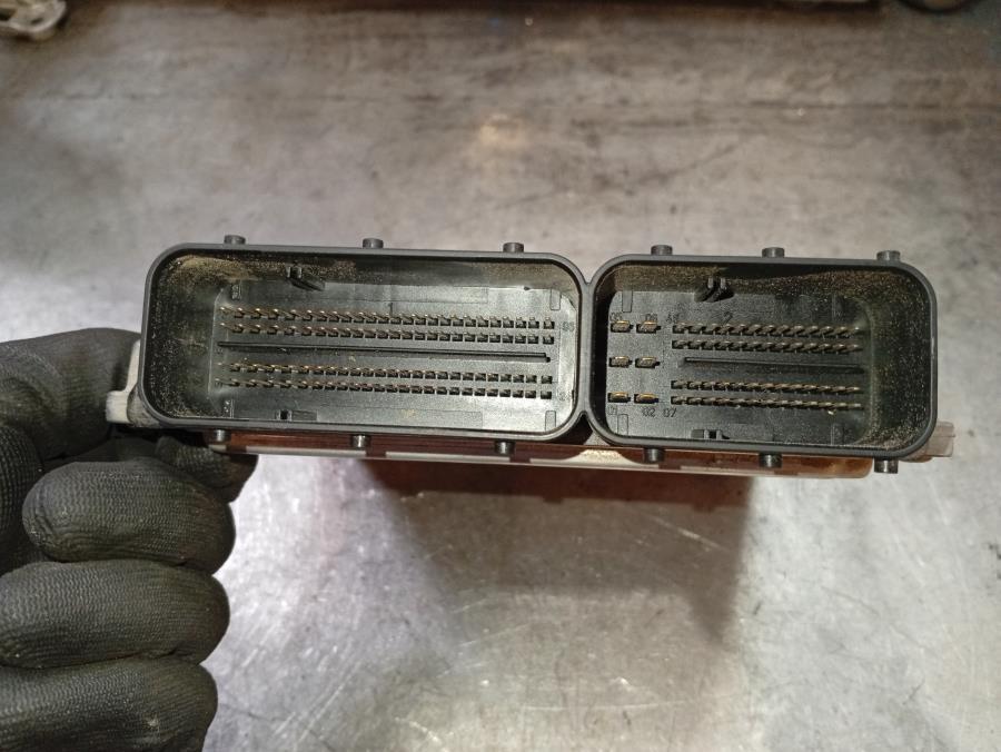 CENTRALITA-DE-MOTOR-BMW-SERIE-3-COMPACT-E46-2-0-16V-Diesel-CAT-150-CV-Ano-2002-Auto-Desguace-Luque
