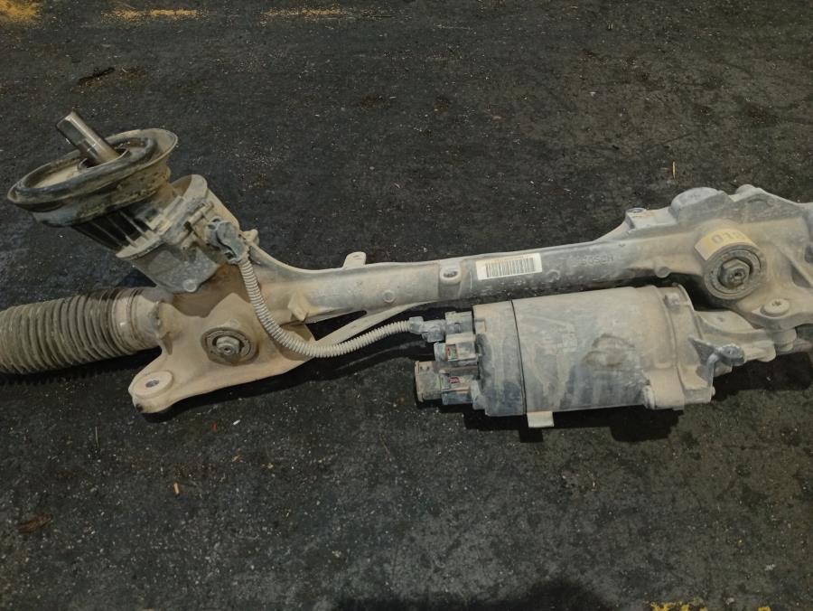 CREMALLERA-ELECTRICA-DE-DIRECCION-VOLKSWAGEN-T-ROC-2-0-TDI-115CV-Ano-2023-Auto-Desguace-Luque