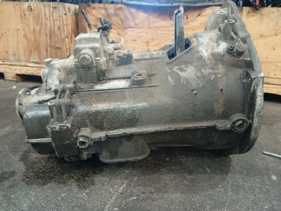 CAJA-DE-CAMBIOS-MANUAL-NISSAN-CABSTAR-3-0-DIESEL-105-CV-Ano-2006-Auto-Desguace-Luque