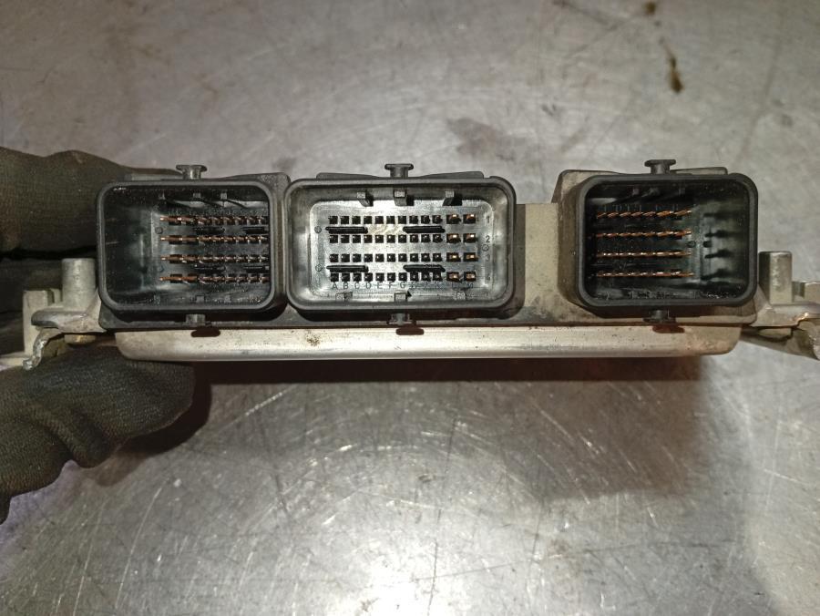 CENTRALITA-DE-MOTOR-CITROEN-XSARA-BERLINA-1-6-16V-109CV-Ano-2001-Auto-Desguace-Luque