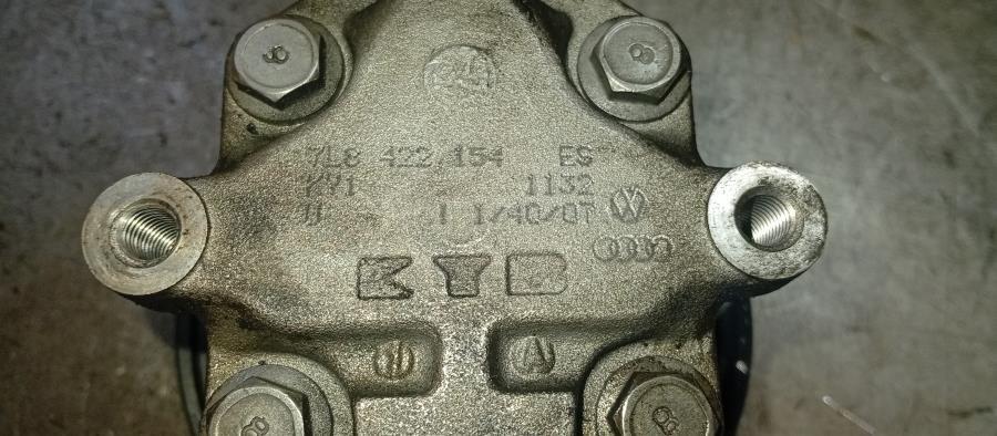BOMBA-DE-DIRECCION-HIDRAULICA-VOLKSWAGEN-TOUAREG-7L6-3-0-V6-TDI-DPF-224-CV-Ano-2007-Auto-Desguace-Luque