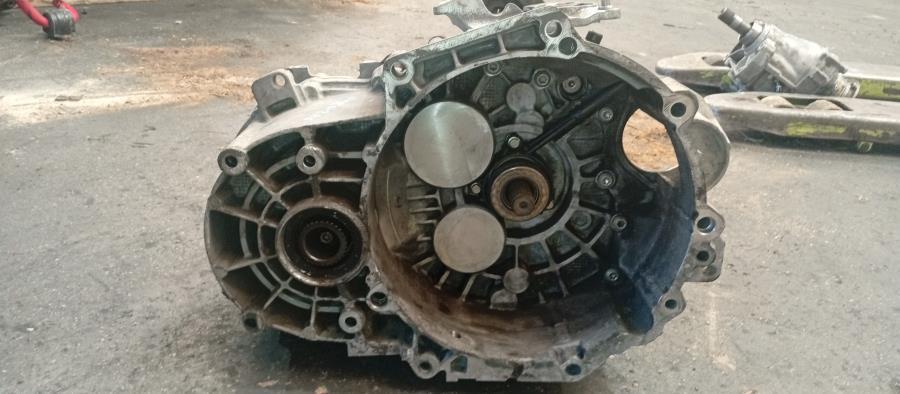 CAJA-DE-CAMBIOS-MANUAL-AUDI-A3-8P-2-0-TDI-140-CV-Ano-2003-Auto-Desguace-Luque