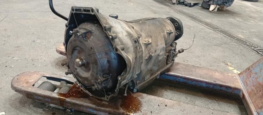 CAJA-DE-CAMBIOS-AUTOMATICA-MERCEDES-CLASE-E-W210-3-0-TURBODIESEL-CAT-177-CV-Ano-1998-Auto-Desguace-Luque