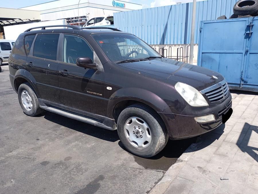 FARO-DELANTERO-IZQUIERDO-SSANYONG-REXTON-2-7-D-Ano-2005-Auto-Desguace-Luque