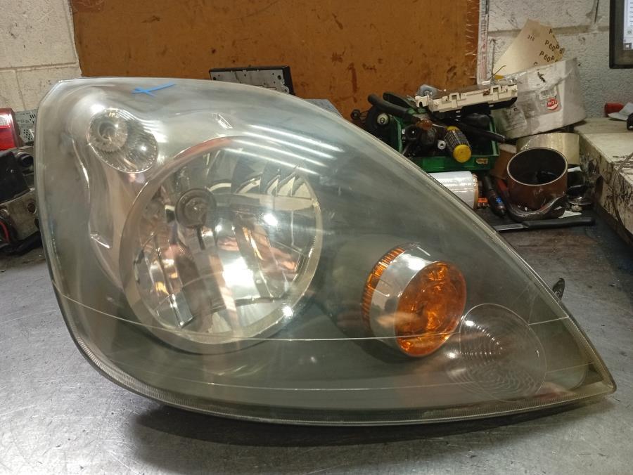 FARO-DELANTERO-DERECHO-FORD-FIESTA-CB1-1-4-TDCI-Ano-2009-Auto-Desguace-Luque