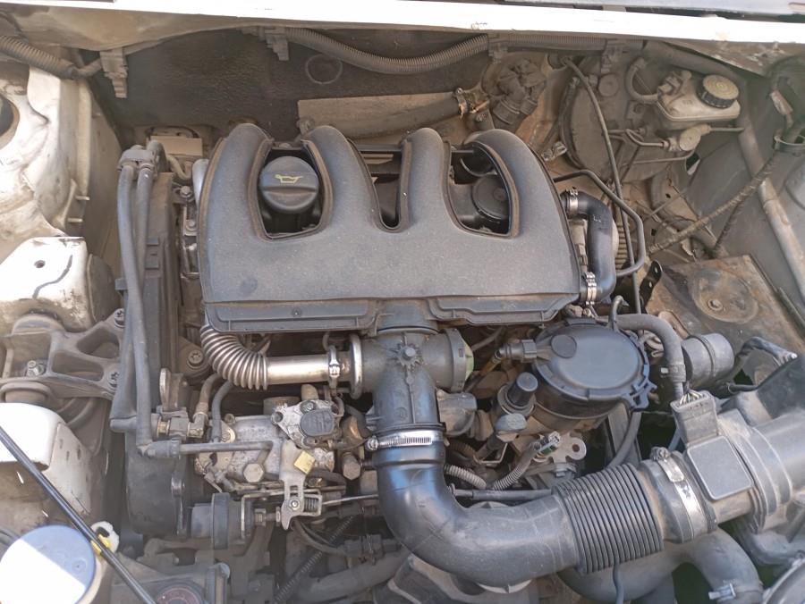 FARO-DELANTERO-IZQUIERDO-PEUGEOT-PARTNER-1-9-DIESEL-69-CV-Ano-2007-Auto-Desguace-Luque