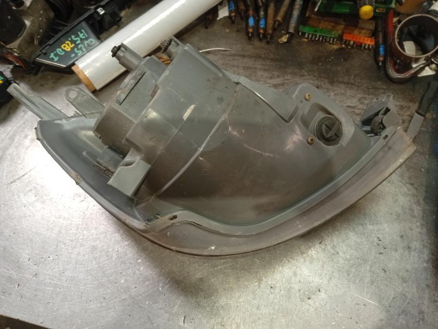 FARO-DELANTERO-IZQUIERDO-FORD-FIESTA-CB1-1-4-TDCI-Ano-2009-Auto-Desguace-Luque