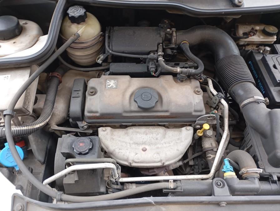 CENTRALITA-DE-MOTOR-PEUGEOT-206-1-4-8V-Ano-2000-Auto-Desguace-Luque