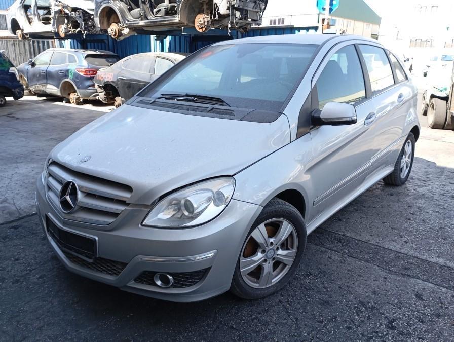 PILOTO-TRASERO-DERECHO-MERCEDES-CLASE-B-180CDI-109CV-Ano-2011-Auto-Desguace-Luque