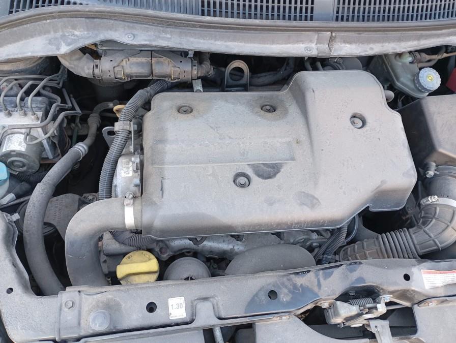 ANTINIEBLA-DELANTERO-IZQUIERDO-SUZUKI-SWIFT-1-3-DDIS-Ano-2005-Auto-Desguace-Luque