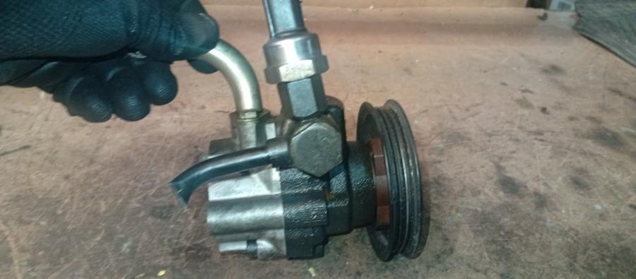 BOMBA-DE-DIRECCION-HIDRAULICA-ROVER-75-1-8-120CV-Ano-1999-Auto-Desguace-Luque