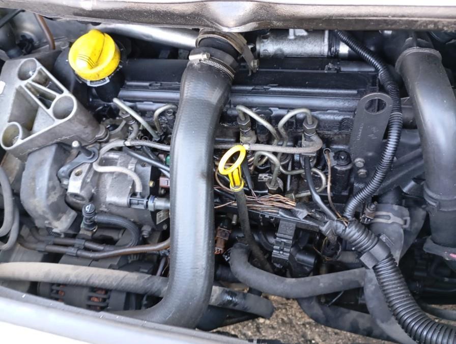 CENTRALITA-DE-MOTOR-RENAULT-SCENIC-II-1-5-DCI-82CV-Ano-2004-Auto-Desguace-Luque