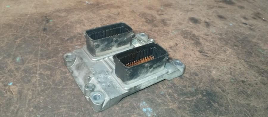 CENTRALITA-DE-MOTOR-OPEL-CORSA-C-1-2-Ano-2006-Auto-Desguace-Luque