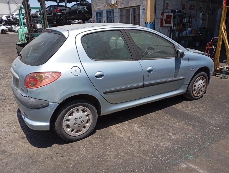 MOTOR-COMPLETO-PEUGEOT-206-1-4-8V-Ano-2004-Auto-Desguace-Luque