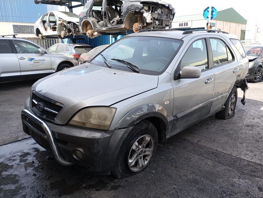 TERCERA-LUZ-DE-FRENO-KIA-SORENTO-2-5-CRDI-140CV-Ano-2003-Auto-Desguace-Luque