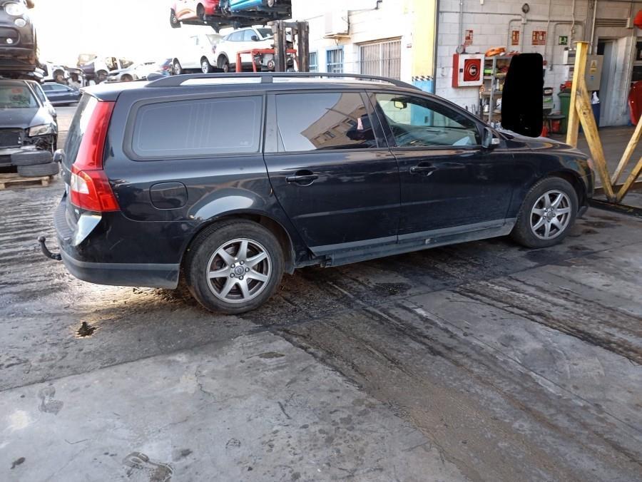 PILOTO-TRASERO-IZQUIERDO-VOLVO-V70-1-6D-Ano-2014-Auto-Desguace-Luque