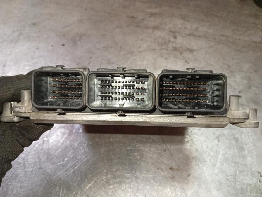 CENTRALITA-DE-MOTOR-RENAULT-LAGUNA-1-9DCI-Ano-2000-Auto-Desguace-Luque