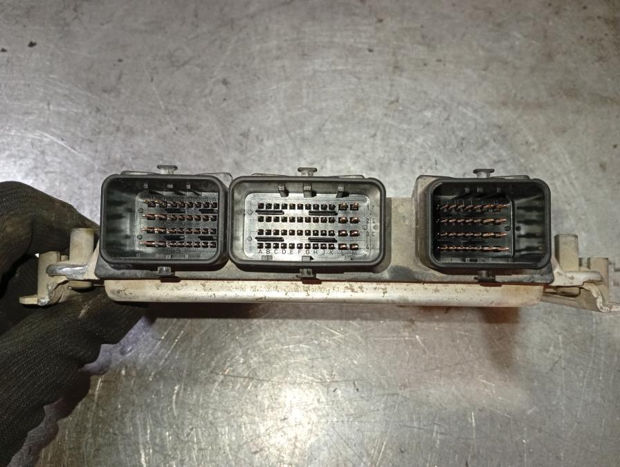 CENTRALITA-DE-MOTOR-CITROEN-XSARA-BERLINA-1-6-16V-109CV-Ano-2002-Auto-Desguace-Luque