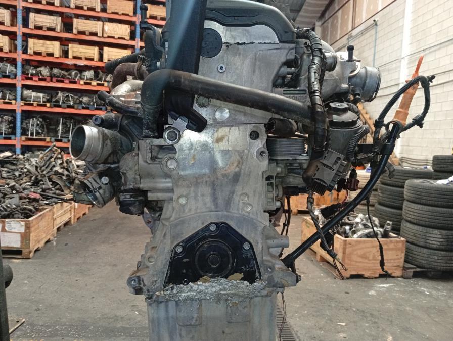 MOTOR-COMPLETO-VOLKSWAGEN-TOUAREG-2-5-TDI-Ano-2005-Auto-Desguace-Luque