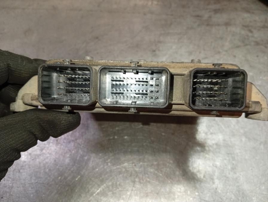 CENTRALITA-DE-MOTOR-CITROEN-C3-1-4-HDi-68-CV-Ano-2004-Auto-Desguace-Luque