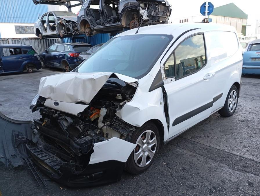 CAJA-DE-CAMBIOS-MANUAL-FORD-TRANSIT-COURIER-1-5-TDCI-CAT-75-CV-Ano-2016-Auto-Desguace-Luque
