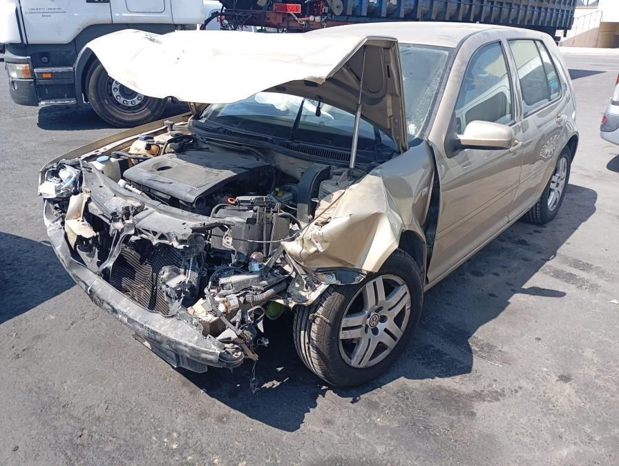 PILOTO-TRASERO-DERECHO-VOLKSWAGEN-GOLF-IV-BERLINA-1J1-1-6-16V-105CV-Ano-2001-Auto-Desguace-Luque