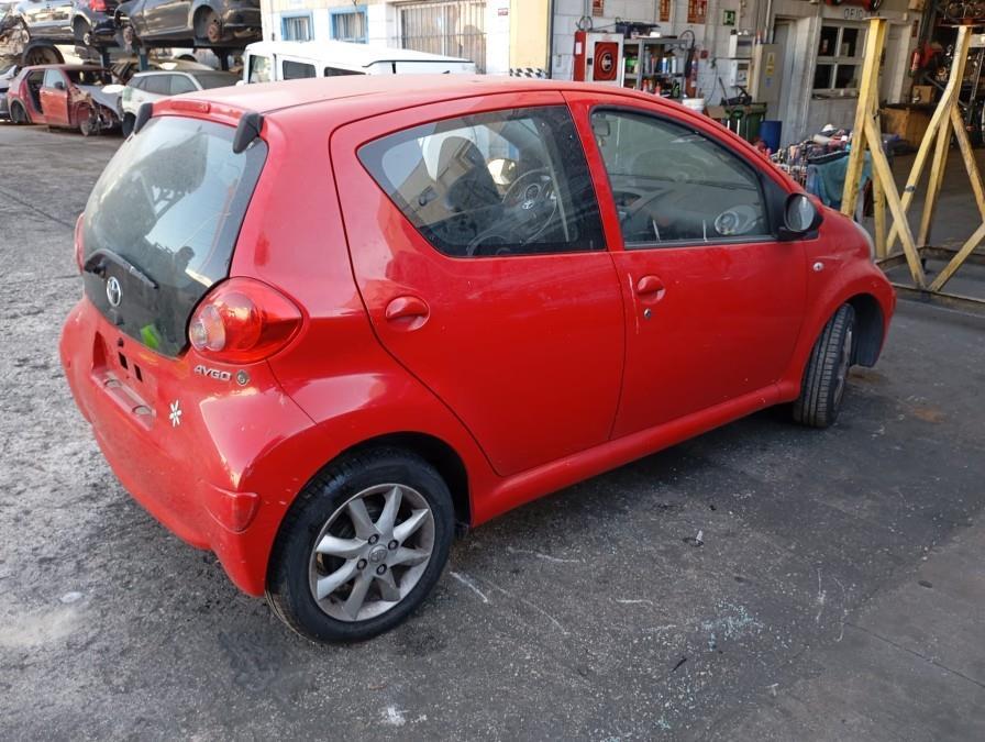 ANTINIEBLA-DELANTERO-DERECHO-TOYOTA-AYGO-1-0-1-0-Ano-2008-Auto-Desguace-Luque