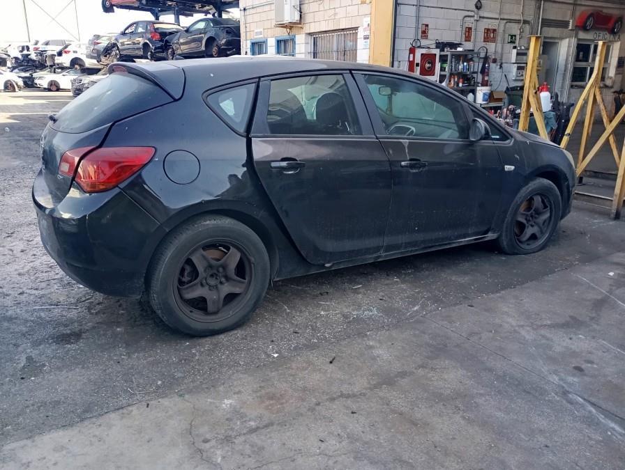 CENTRALITA-DE-MOTOR-OPEL-ASTRA-J-1-7-CDTI-Ano-2011-Auto-Desguace-Luque