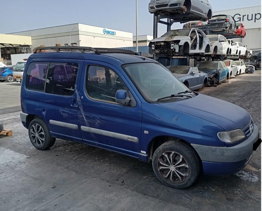 FARO-DELANTERO-DERECHO-CITROEN-BERLINGO-1-9-DIESEL-69-CV-Ano-1999-Auto-Desguace-Luque