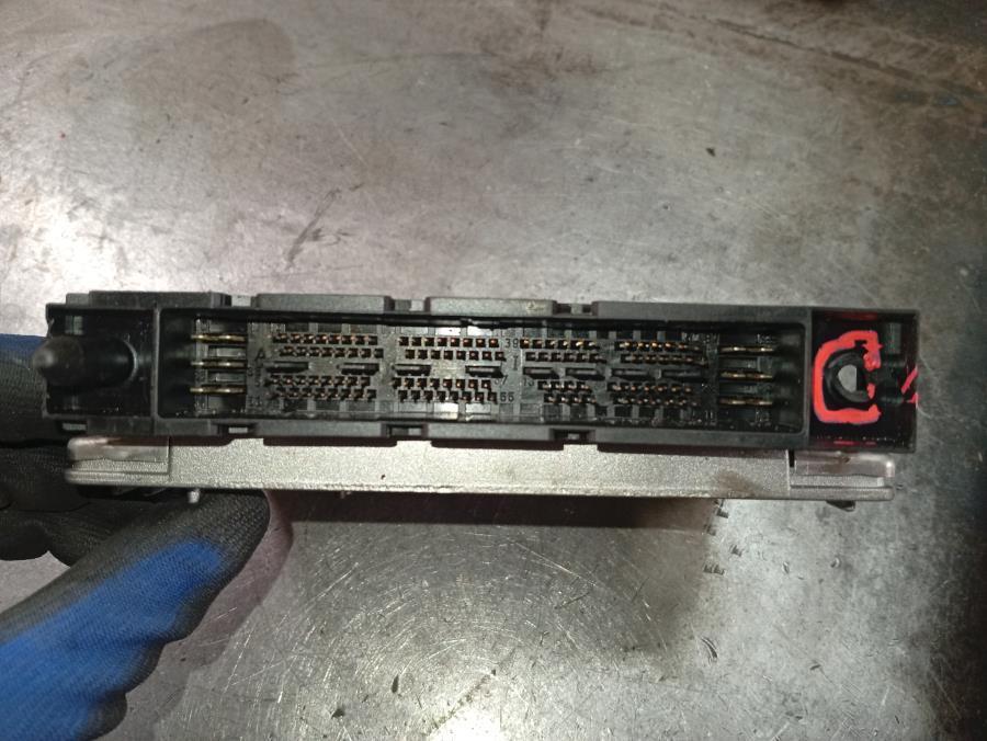 CENTRALITA-DE-MOTOR-VOLVO-XC90-2-4D-Ano-2005-Auto-Desguace-Luque