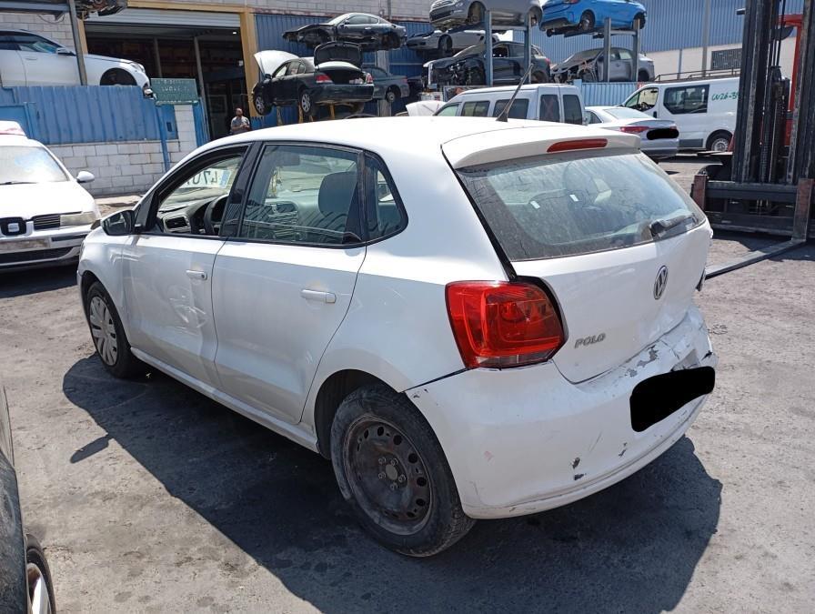 ANTINIEBLA-DELANTERO-DERECHO-VOLKSWAGEN-POLO-6R1-1-2-12V-69-CV-Ano-2013-Auto-Desguace-Luque