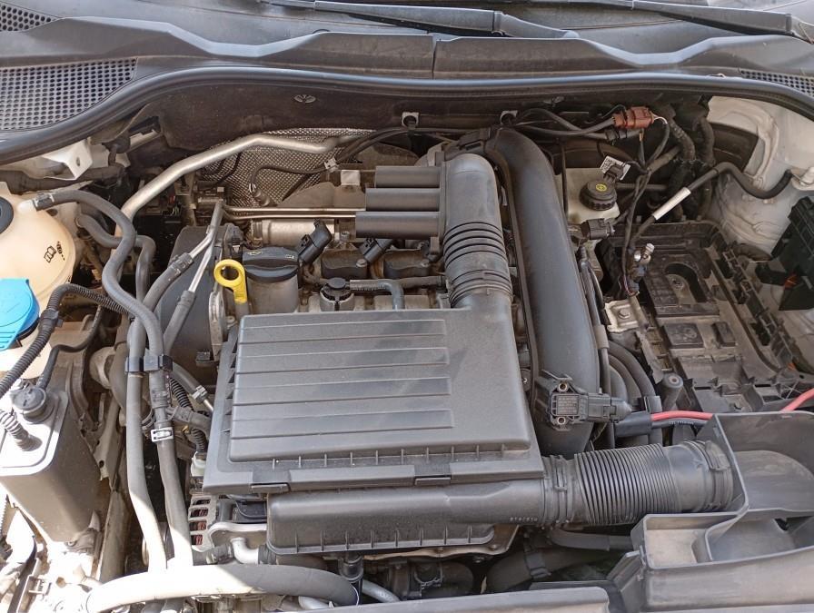 PILOTO-TRASERO-DERECHO-VOLKSWAGEN-SCIROCCO-138-1-4-16V-TSI-Ano-2016-Auto-Desguace-Luque