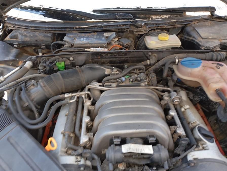 CAJA-DE-CAMBIOS-MANUAL-AUDI-A4-BERLINA-8E-3-0-V6-30V-CAT-220CV-Ano-2001-Auto-Desguace-Luque