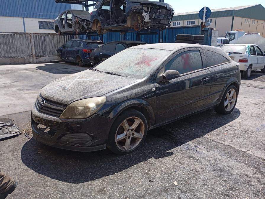PILOTO-TRASERO-DERECHO-OPEL-ASTRA-H-1-8-125CV-Ano-2005-Auto-Desguace-Luque