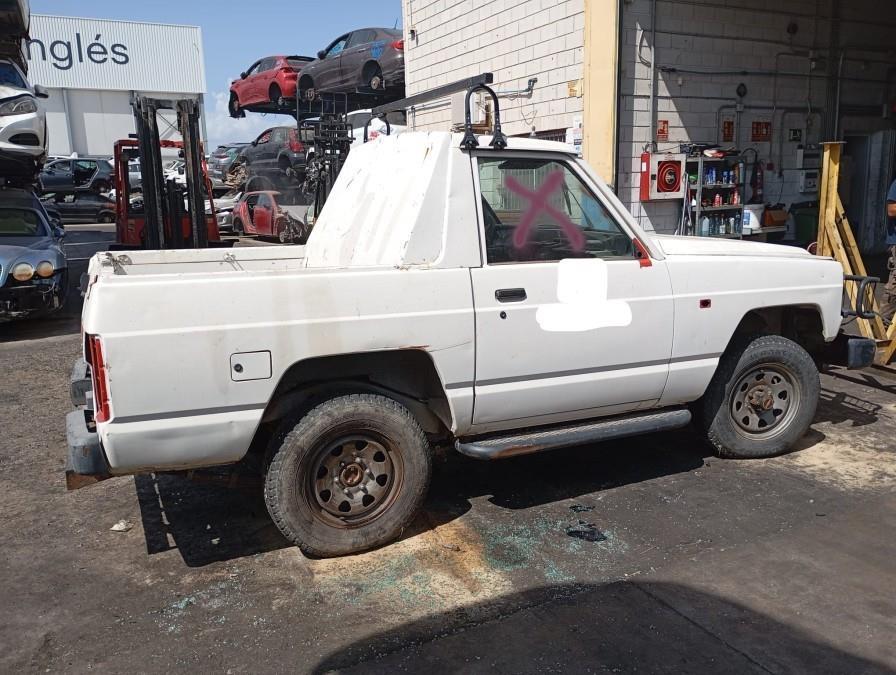 FARO-DELANTERO-IZQUIERDO-NISSAN-PATROL-GR-Y60-2-8-Turbodiesel-116-CV-Ano-1997-Auto-Desguace-Luque