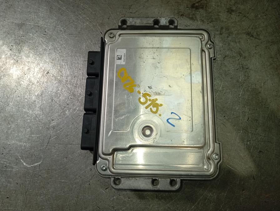 CENTRALITA-DE-MOTOR-RENAULT-MEGANE-III-BERLINA-5-P-Dynamique-1-5-DCI-110-CV-Ano-2004-Auto-Desguace-Luque