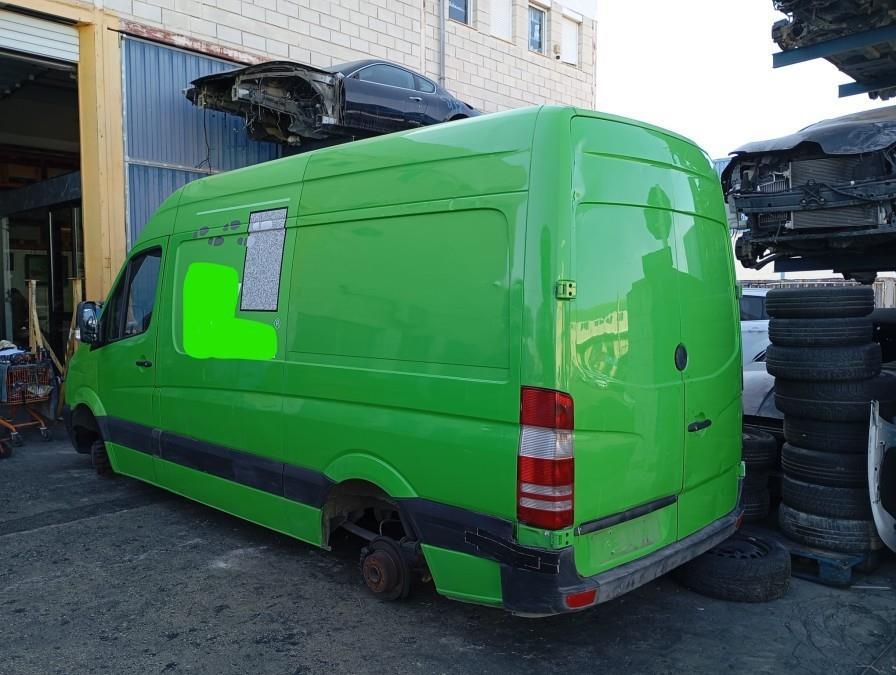 FARO-DELANTERO-IZQUIERDO-MERCEDES-SPRINTER-2-1-CDI-Ano-2006-Auto-Desguace-Luque