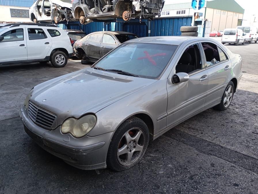 PILOTO-TRASERO-DERECHO-MERCEDES-CLASE-C-W203-C-270-CDI-Ano-2003-Auto-Desguace-Luque