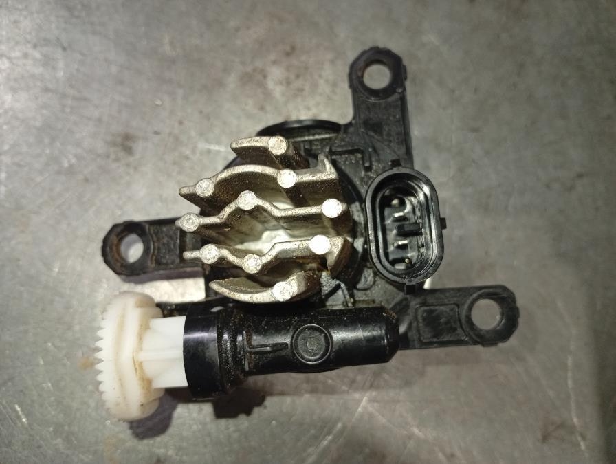ANTINIEBLA-DELANTERO-DERECHO-OPEL-CORSA-F-1-2-101-CV-Ano-2022-Auto-Desguace-Luque