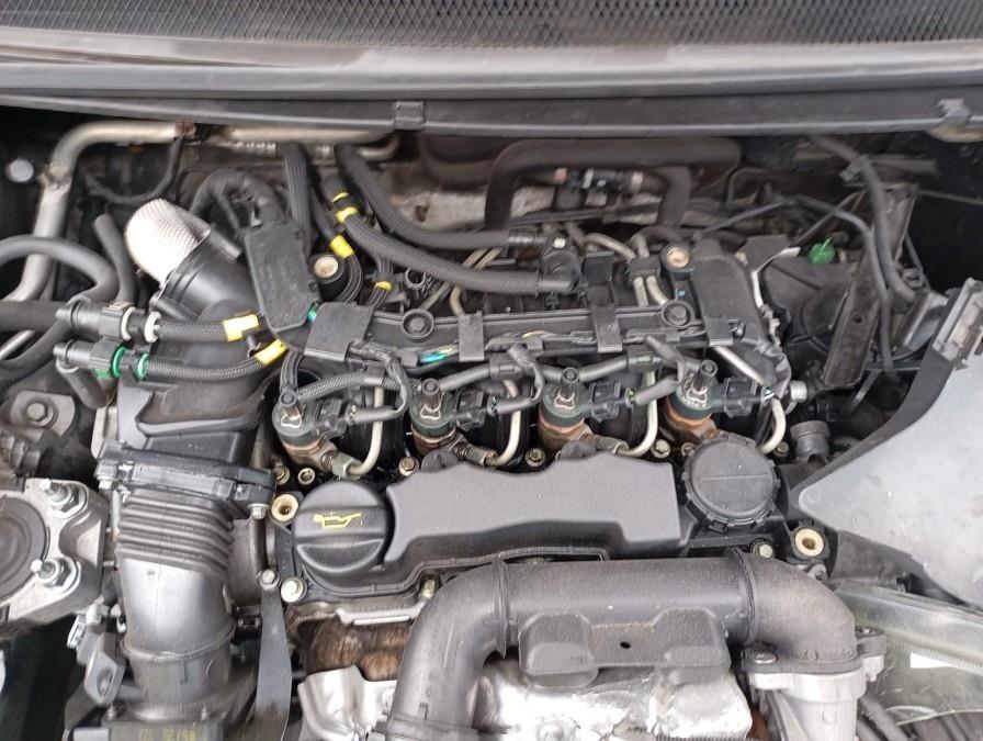 MOTOR-COMPLETO-FORD-FOCUS-CB4-1-6-TDCI-109CV-Ano-2005-Auto-Desguace-Luque