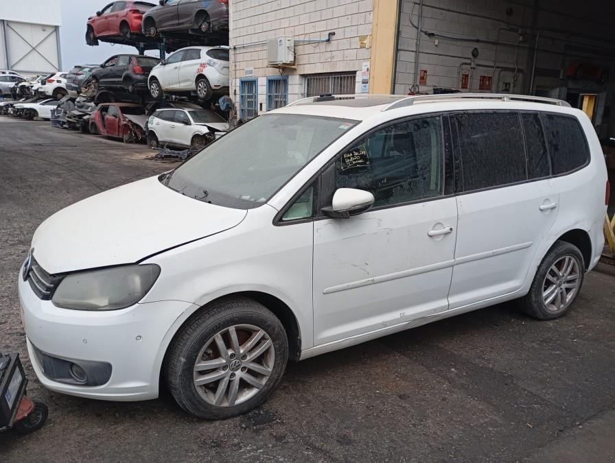 PILOTO-TRASERO-DERECHO-VOLKSWAGEN-TOURAN-1-6TDI-Ano-2014-Auto-Desguace-Luque