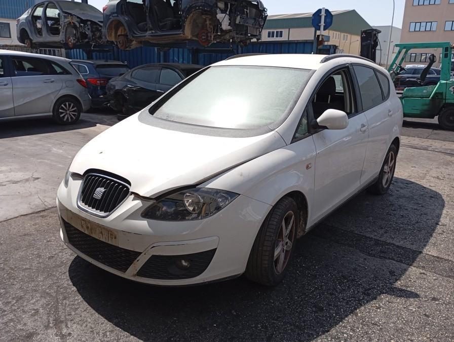 ANTINIEBLA-DELANTERO-DERECHO-SEAT-ALTEA-XL-1-6-TDI-Ano-2010-Auto-Desguace-Luque