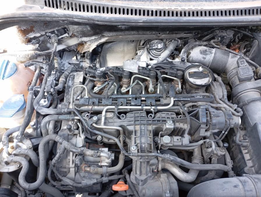 ANTINIEBLA-DELANTERO-DERECHO-SEAT-ALTEA-XL-1-6-TDI-Ano-2010-Auto-Desguace-Luque