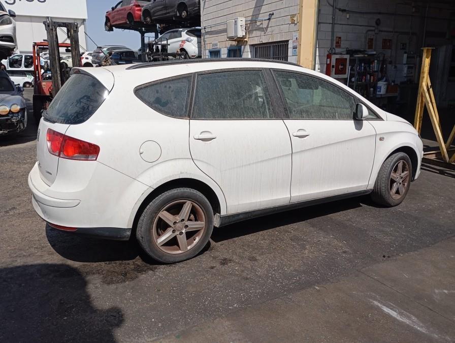 PILOTO-TRASERO-IZQUIERDO-PORTON-SEAT-ALTEA-XL-1-6-TDI-Ano-2010-Auto-Desguace-Luque