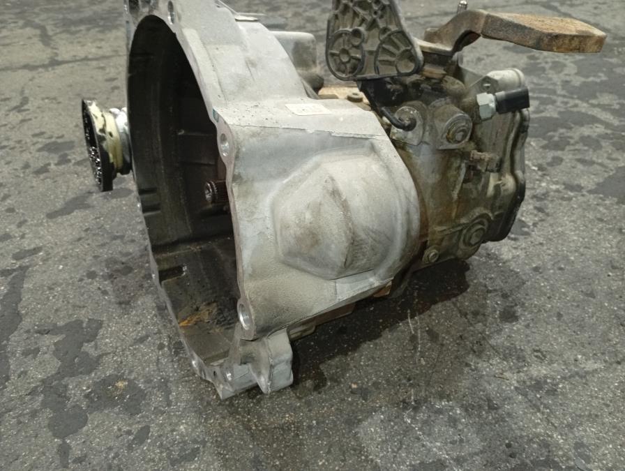 CAJA-DE-CAMBIOS-MANUAL-SEAT-ALTEA-XL-1-6-TDI-Ano-2010-Auto-Desguace-Luque