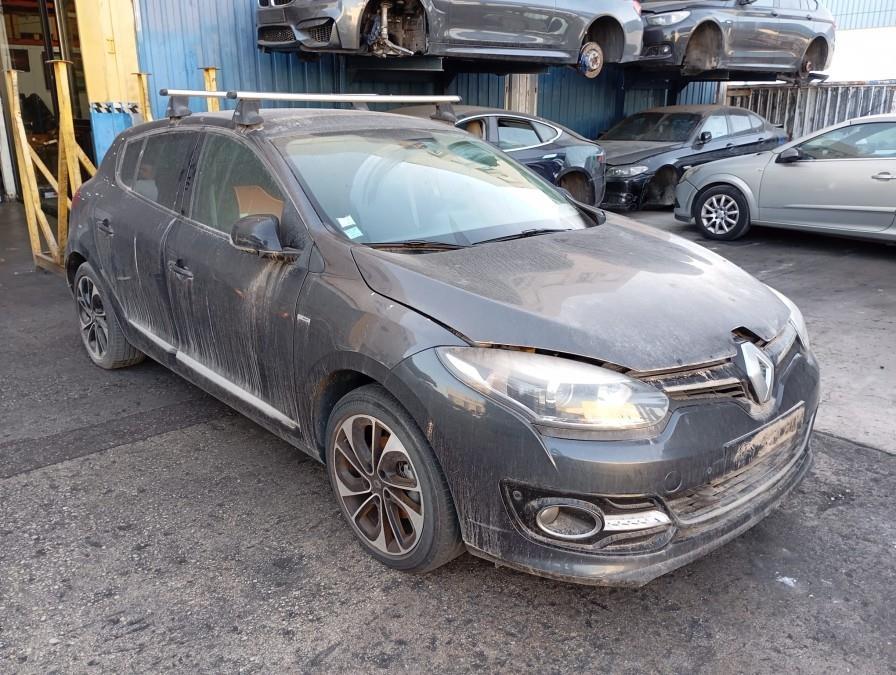 ANTINIEBLA-DELANTERO-DERECHO-RENAULT-MEGANE-III-BERLINA-5-P-Dynamique-1-5-DCI-110-CV-Ano-2010-Auto-Desguace-Luque