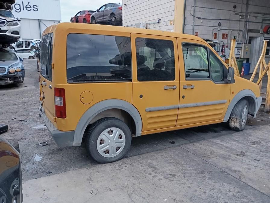 PILOTO-TRASERO-DERECHO-FORD-TOURNEO-CONECT-1-8-TDDI-Ano-2005-Auto-Desguace-Luque